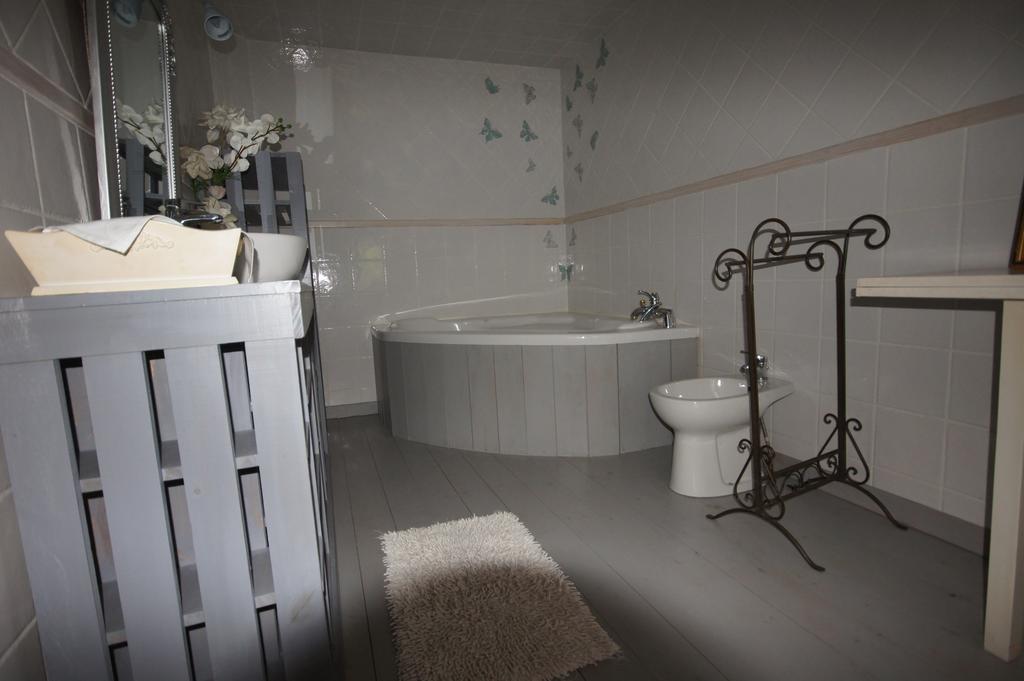 Chambres D'Hotes Domaine De La Rose Des Vents Castelnau-sur-l'Auvignon Экстерьер фото